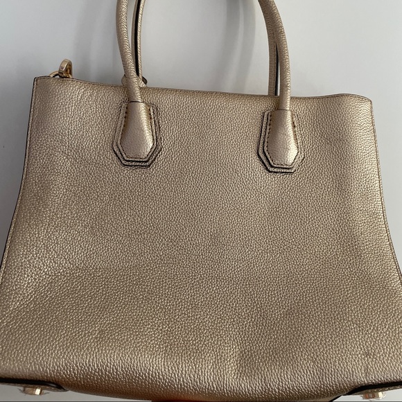 Pre loved Michael Kors gold mercer tote bag - Picture 3 of 8